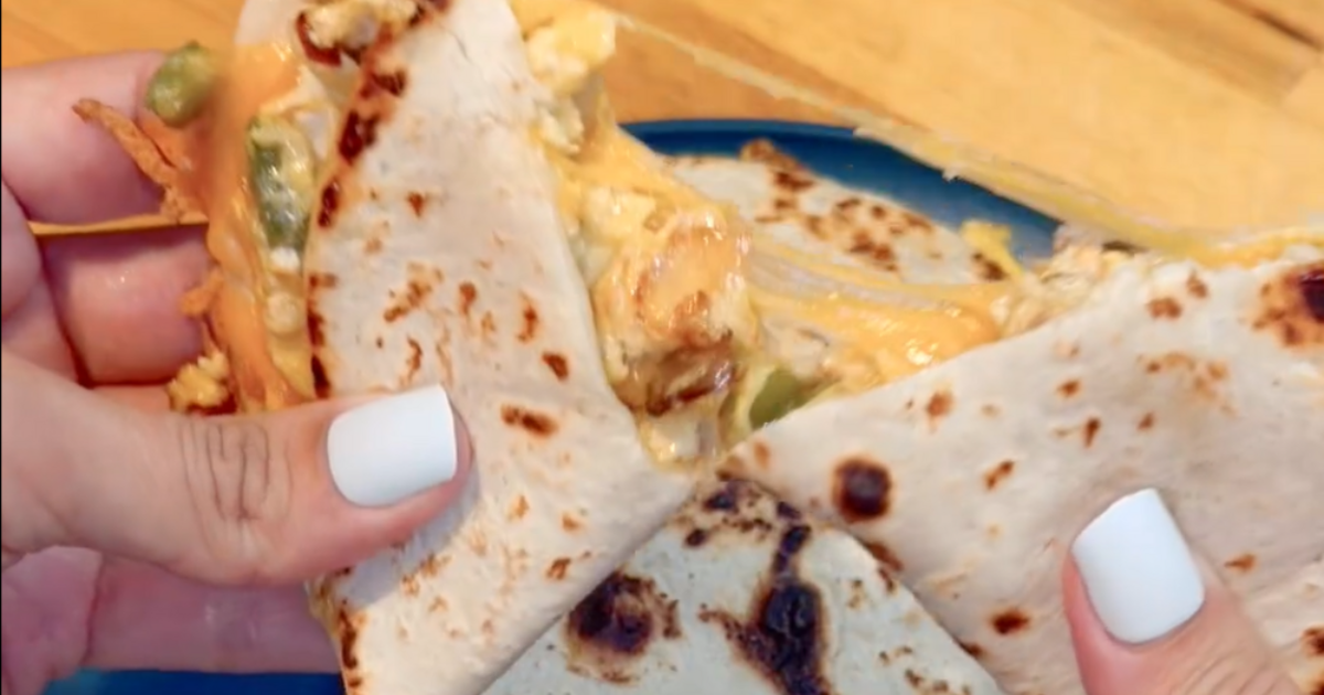 20-Minute Breakfast Quesadillas Recipe | Eggland's Best