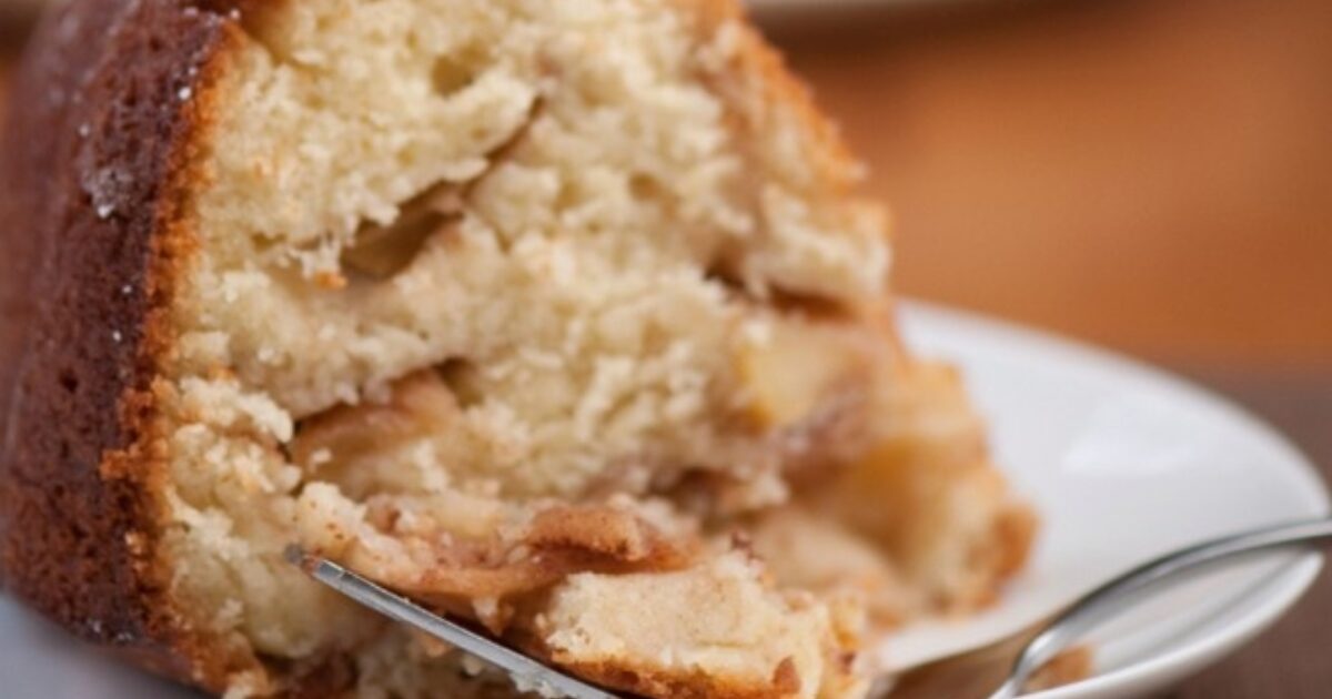 Apple Bundt Cake Recipe | Eggland's Best