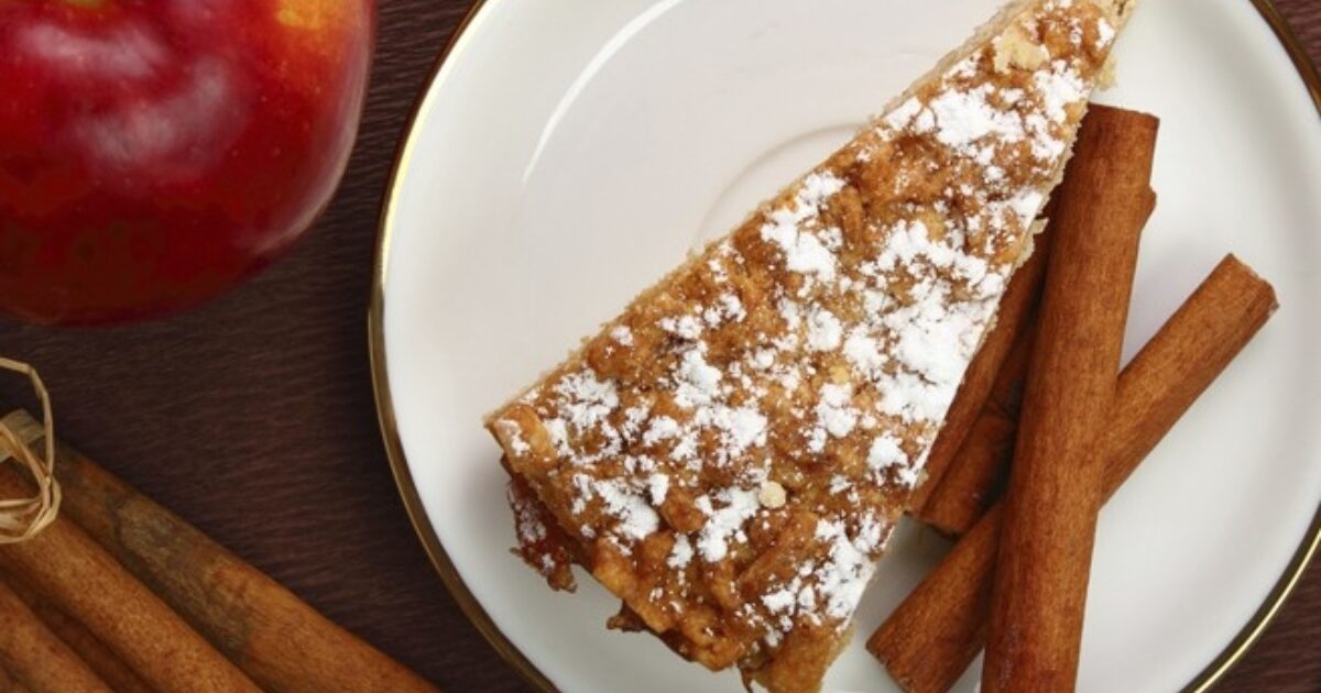 Baked Apple Butter Custard with Granola Crust Recipe | Eggland's Best