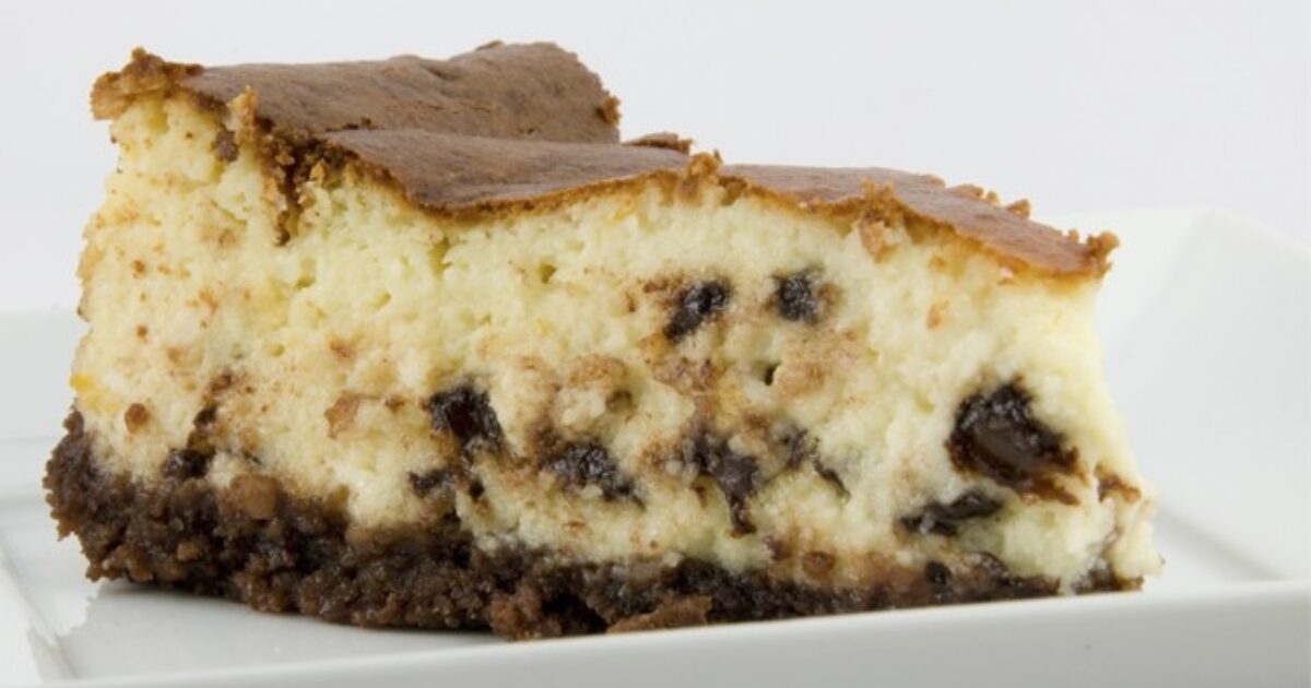 Cannoli Cream Cheesecake Recipe | Eggland's Best