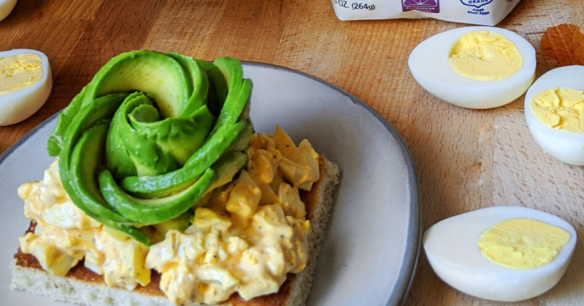 Creamy Avocado Egg Toast Recipe | Eggland's Best