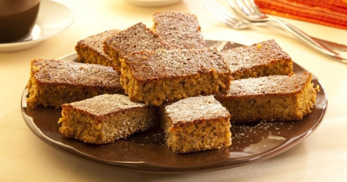 Gingerbread Cake Recipe | Eggland's Best