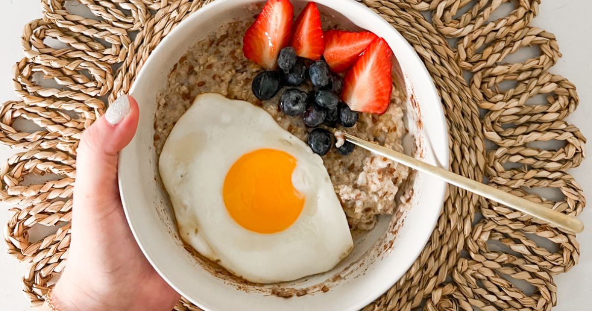 Heart-Healthy Egg & Oatmeal Power Bowl