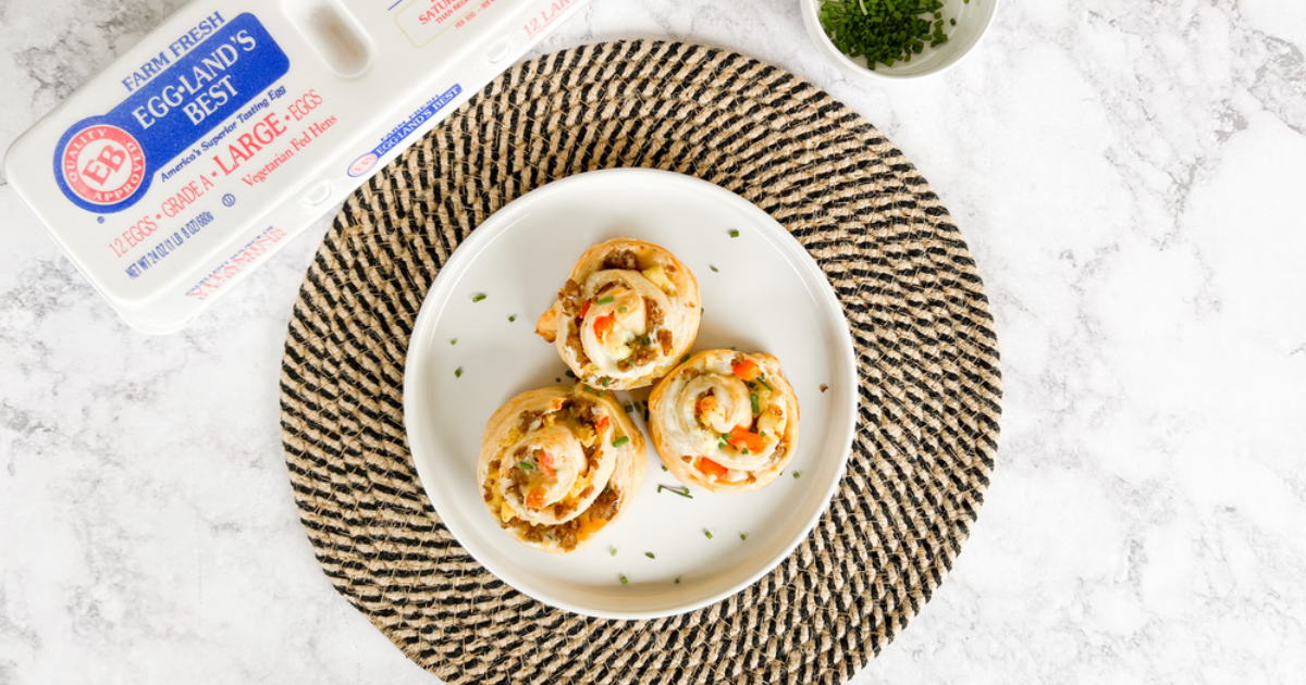 Sausage and Egg Pinwheels Recipe | Eggland's Best
