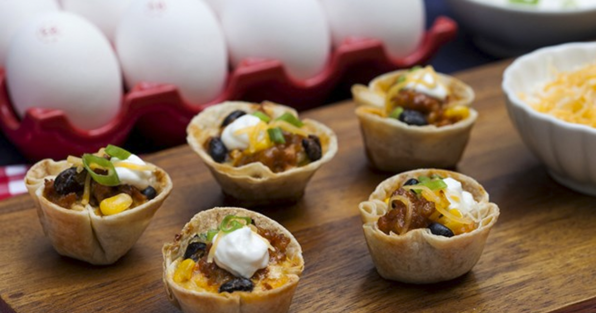 Southwestern Chorizo Tostada Bites Recipe | Eggland's Best