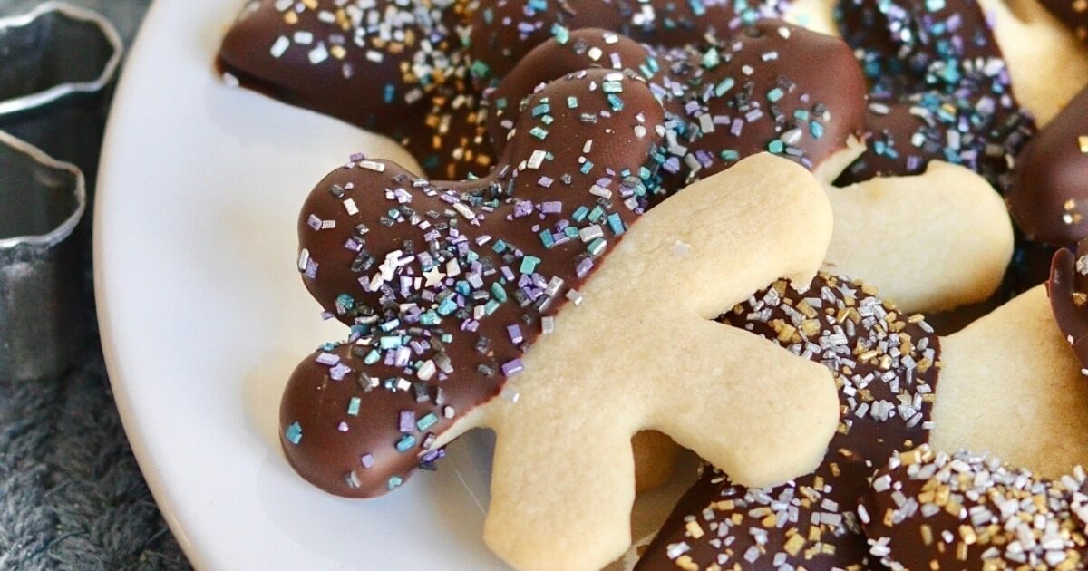 Chocolate-Dipped Sugar Cookies Recipe | Eggland's Best
