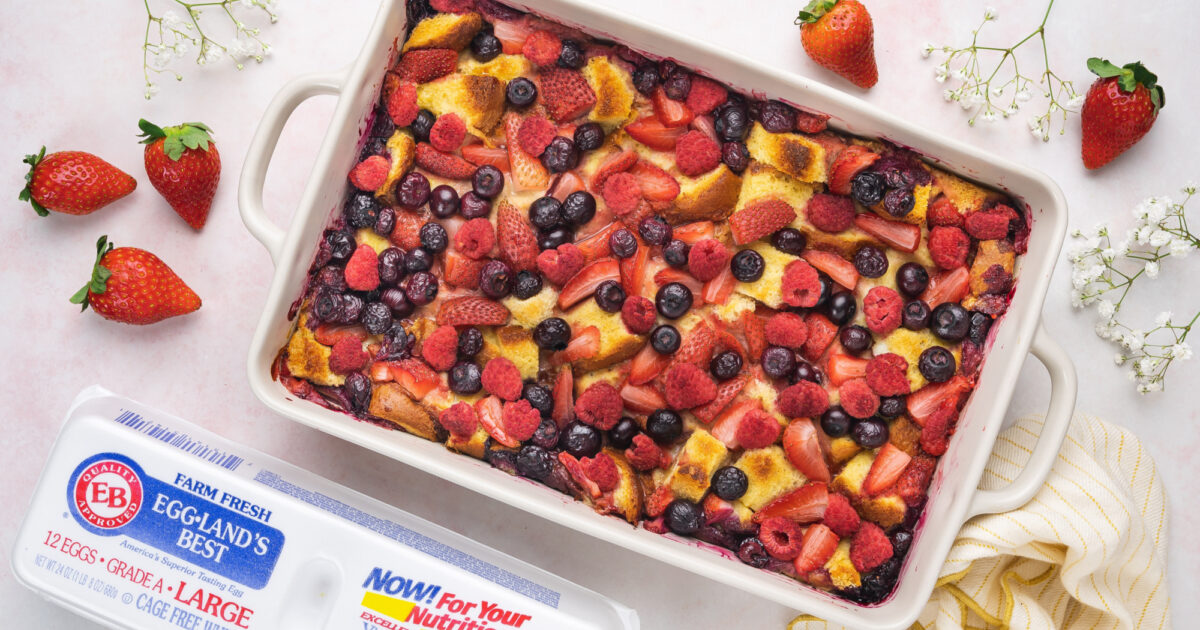 Mixed Berry French Toast Casserole Recipe | Eggland's Best