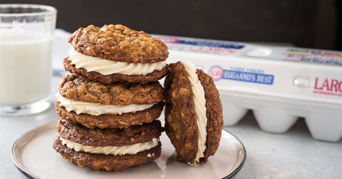 Homemade Oatmeal Cream Pies Recipe | Eggland's Best