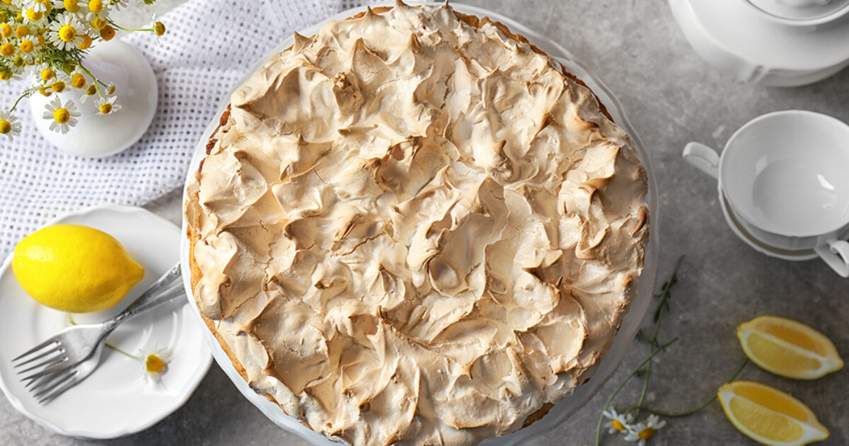 Chocolate Pie with Fluffy Meringue Recipe | Eggland's Best