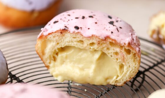 Egg-shaped Filled Donuts